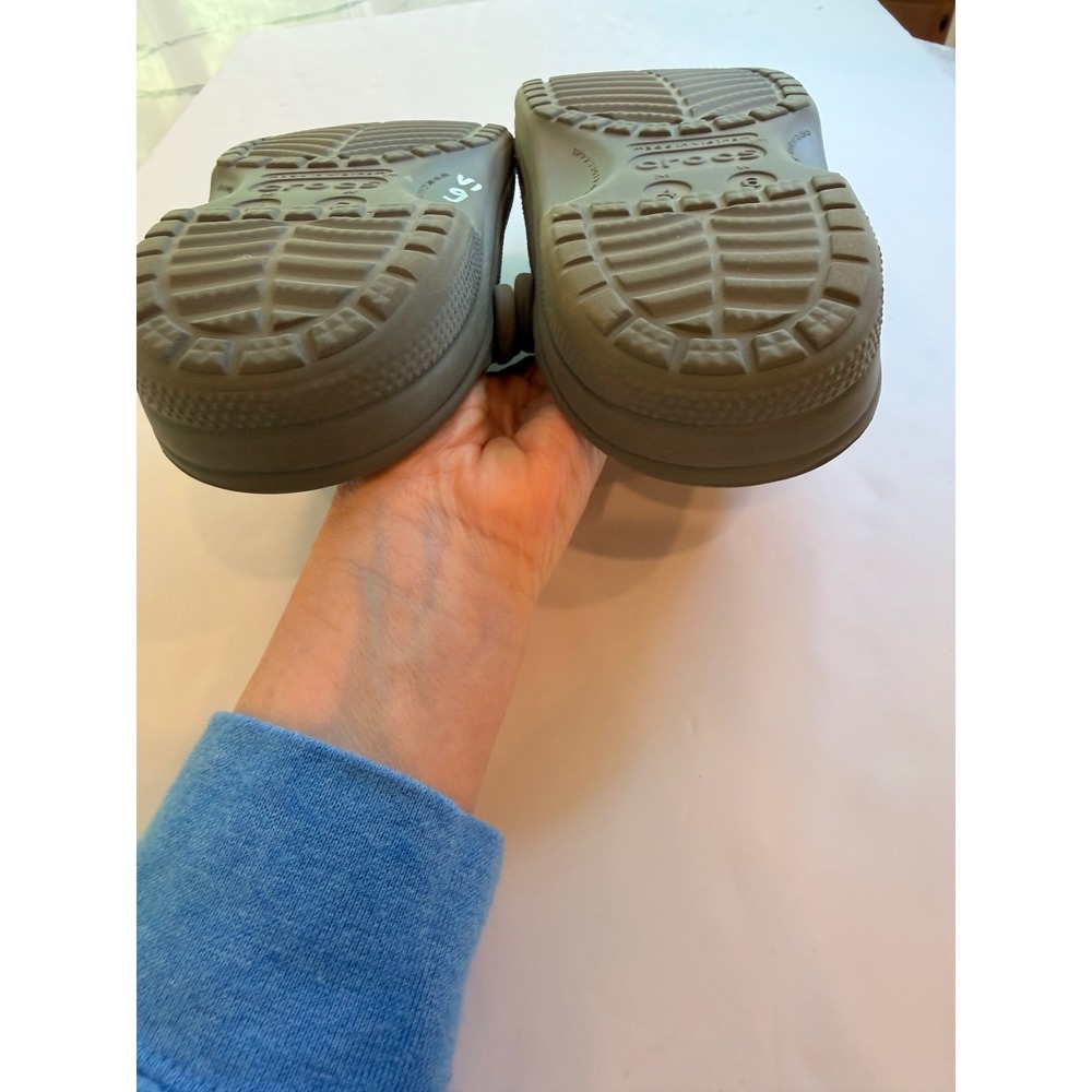 Crocs Classic Clog Mens 4 Womens 6 Gray Khaki Slip On Shoes 10001 - Picture 5 of 6